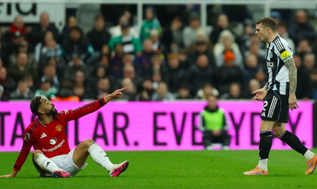 Kaiyun-2-1！7.2亿豪门11打10 却惨遭绝杀 11轮不败终结 创95年耻辱纪录|纽卡斯尔|曼联|埃迪·豪|巴塞罗那|切尔西_新浪体育_新浪新闻